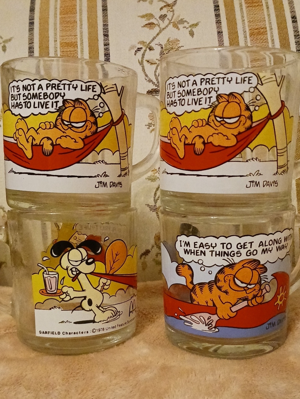 Garfield Cartoon Glass Mug Set - Orange & Yellow Design